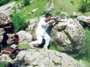 PKK kampında atış talimi yapan avukat