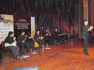 Meramda eğitimciler için konser