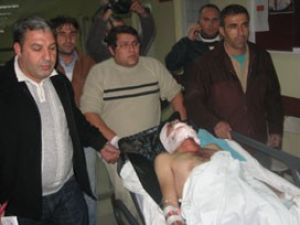 Polise atacağı bomba elinde patladı