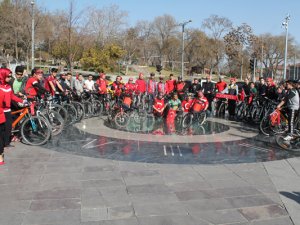 Pedallar terörün son bulması için döndü