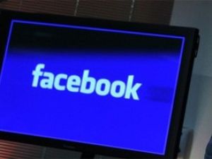 İnşaat işçisinden Facebook'a darbe