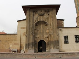 Selçuklu eserlerine "taş kanseri" tehdidi