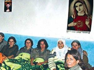 Bu fotoğraf PKK kampında çekildi
