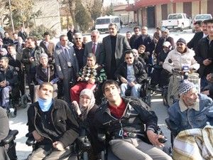 Şekerden engellilere 50 akülü sandalye