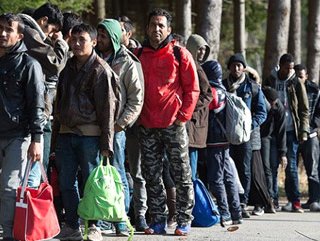 Almanya'dan ayrılan sığınmacılara 700 euro teşvik primi