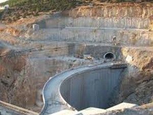 Baraj çalışmasında toprak kayması: 3 ölü