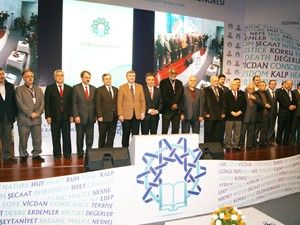 Kaybedilen değerler kazanılmalı