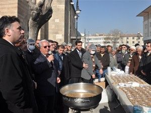 Karatay Müftülüğü aşure ikram etti
