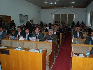 Aile içi şiddet gündemden düşmemelidir