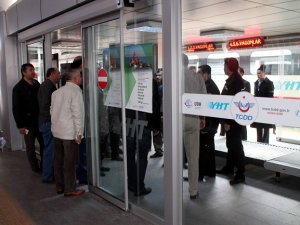 Sevgilisi için Gar'da Bomba İhbarı Yaptı!