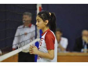 Anadolu Yıldızlar Ligi Voleybol ’da Çeyrek Final Heyecanı Yaşandı