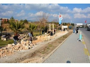 Adıyaman Üniversitesi Önünde Yol Genişletme Çalışması