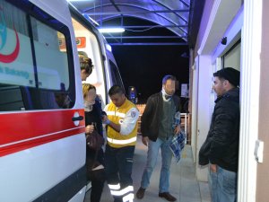 Hafif Ticari Araç Takla Attı: 4 Yaralı