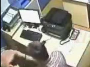 Karakolda kadına dayak skandalı