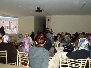 Ev hanımlarından Dost Eline ziyaret