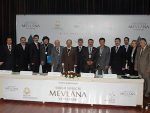 Mevlâna gönül halkaları oluşturdu