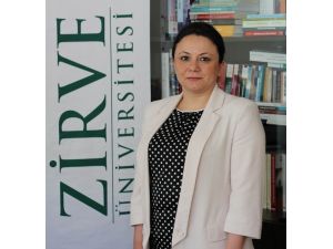 Zirve Üniversitesi Aile Ve Kadın Çalışmaları Ve Uygulama Merkezi Müdürü Yrd. Doç. Dr. Derya Keskinci: