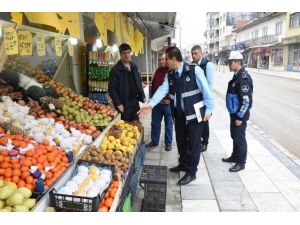 Belediyeden Kaldırım İşgali Operasyonu