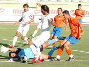 Şekerspor ‘kafa’ları çalıştırdı:1-2