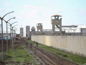 6 PKK'lı cezaevinden çarşafla firar etti