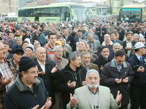 Akşehir'den 226 kişi umreye gitti