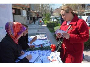 Yunusemre Belediyesi Kadınların Sesine Kulak Verdi