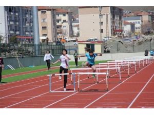 Gençler Atletizm Müsabakaları Yapıldı