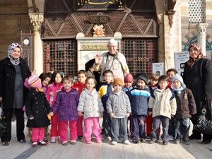 Çocuk Rüyası minikleri, Mevlanayı ziyaret etti