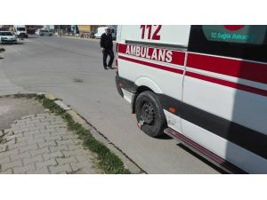 Göreve Giden Ambulans Kaza Yaptı