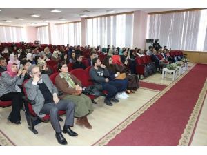 ‘değişen Sosyal Yapıda Kadın’ Başlıklı Panel Düzenlendi