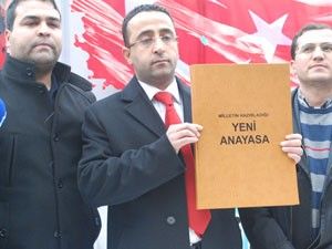 Anayasa halkın taleplerinde yapılmalıdır