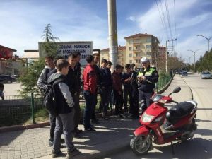 Tavşanlı’da Okul Önlerinde Motosiklet Denetimi