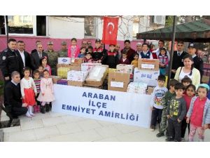 Polis Ve Polis Eşlerinden Sur’da Görev Yapan Polislere Gıda Yardımı