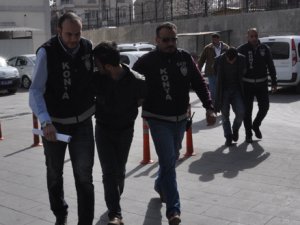 Kapkaç güvenlik kamerasına yansıdı