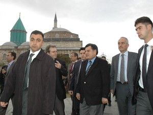 Kılıç Mevlanayı ziyaret etti