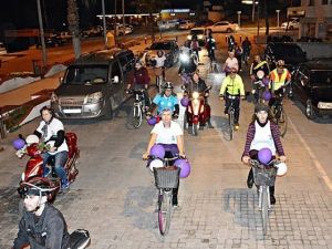Didim’de Bisiklet Seven Kadınlar Şehir Turu Attı