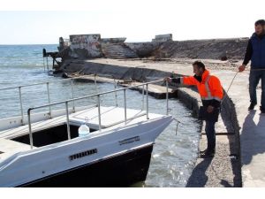 Didim’de İsimsiz Ve Sahipsiz Tekneler Kaldırılıyor