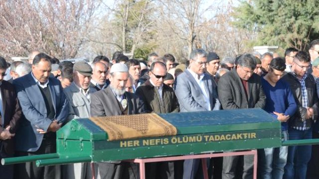 Süleyman Sarılar'ın babası vefat etti