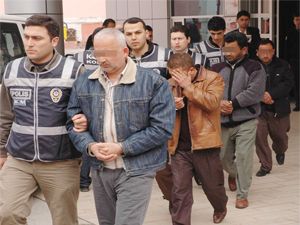 Gözaltına alınan 11 kişi