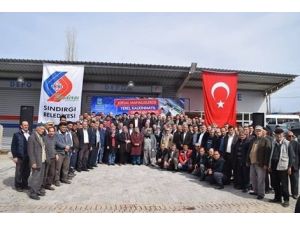 Sındırgı’da 96 Adet Buzağı Kulübesi Dağıtıldı