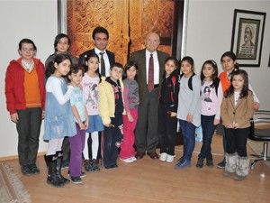 Minik öğrencilerden Başkan Uğurlu'yu ziyaret