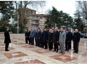 Bilecik’te Sağlık Çalışanları 14 Mart Tıp Bayramlarını Buruk Kutladı