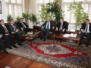 Vali Alimoğlu'nu ziyaret etti
