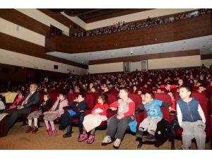 Kütahya’da ’doğa Hepimizin’ İsimli Tiyatro Gösterimi