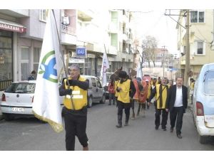 Şehitler İçin Çanakkale’ye Yürüyorlar