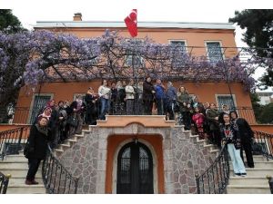 Bucalı Kadınlar Atatürk’ü Andı