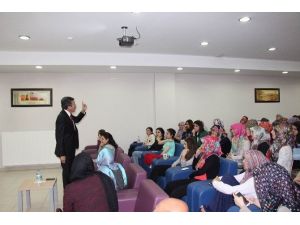 Sgk İl Müdürlüğü Erü Öğrencileri İçin Seminer Düzenledi