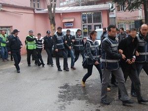 Fuhuş ve gasp şebekesinin oyununu polis bozdu