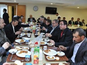 Kalaycı, gazileri yemekte buluşturdu