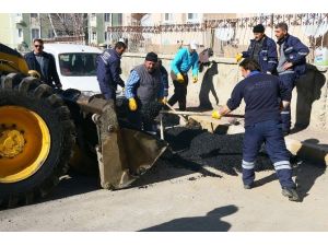 Aziziye’de Bahar Temizliği…